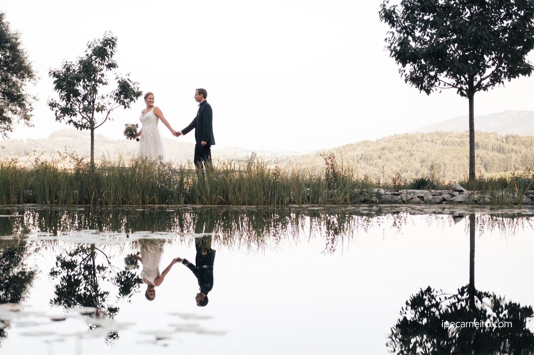 Afinal, o casamento é um caminho, uma jornada, percorrida em comunalidade e intimidade.

.

#casamentonaeuropa #austria #casamento #wedding #weddingphotography #fotografie #fotografieliebe #hochzeit #fotografiadecasamento ##fotógrafo #