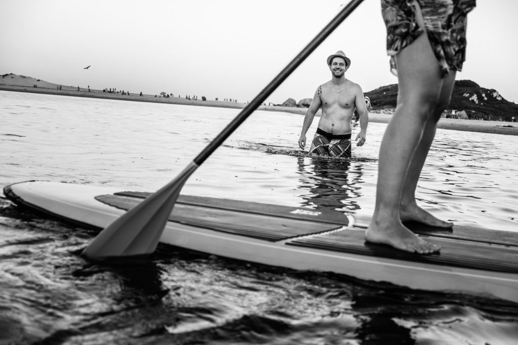ensaio casal stand up paddle fotos românticas